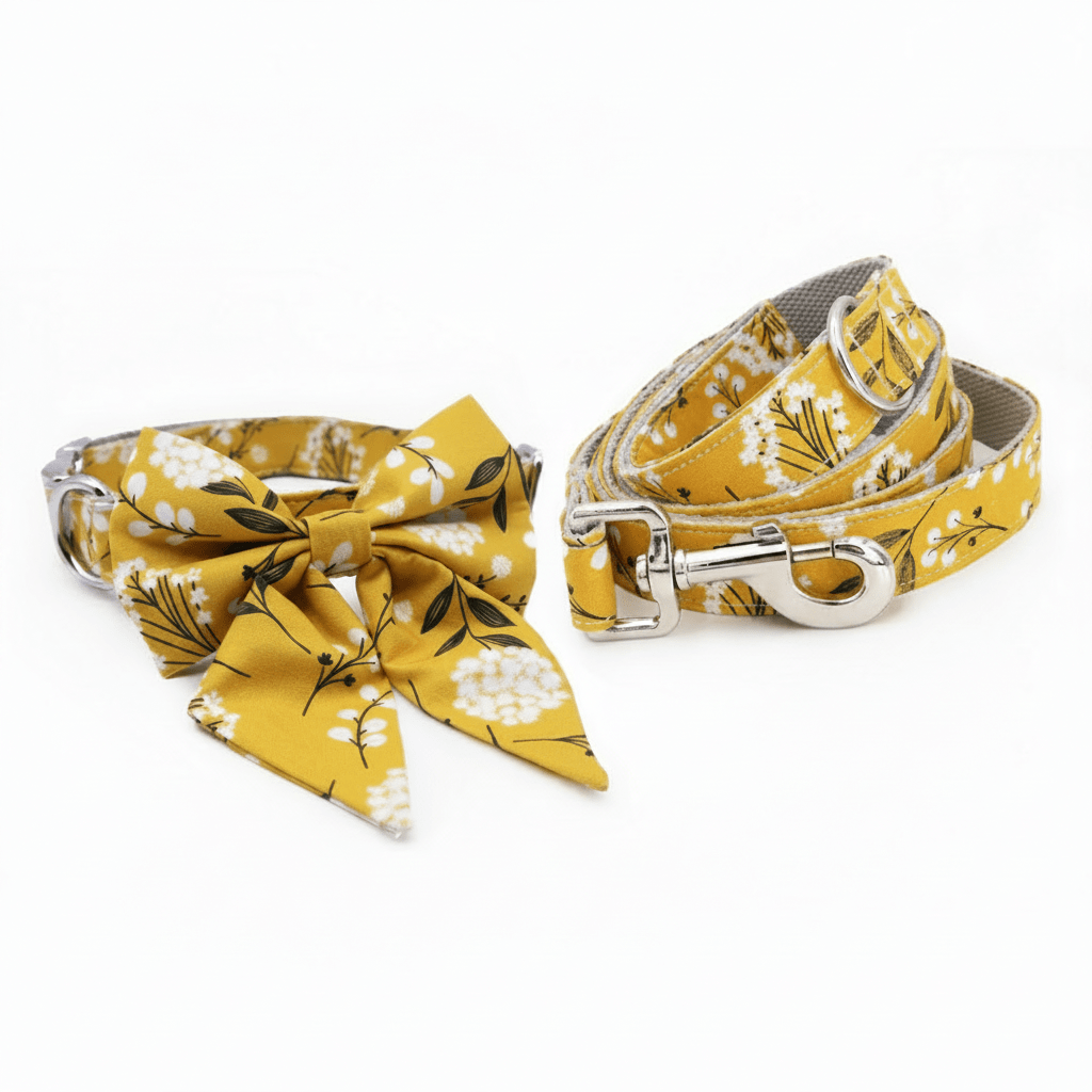 Autumn-themed padded dog collar with flower and bowknot design, personalized metal buckle, suitable for holiday gifts.