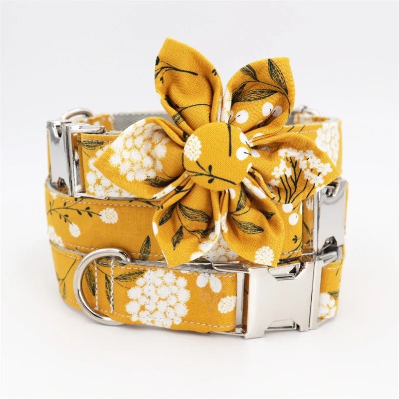 Autumn-themed dog collar with flower and bowknot design, padded print pattern, personalized metal buckle